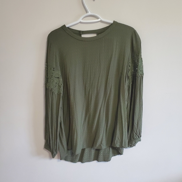 3/$30  Cotton blouse - Picture 1 of 3